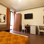 Ester Hotel 3*