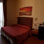 Ester Hotel 3*