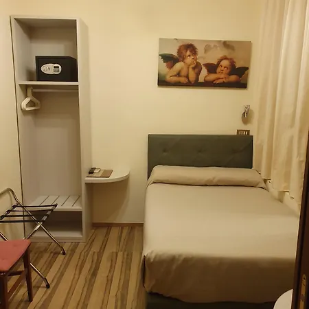 Ester Hotel