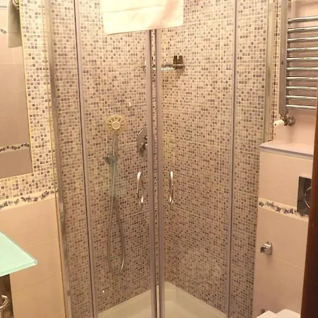 Ester Hotel 3*