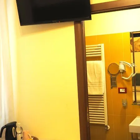 Ester Hotell 3*