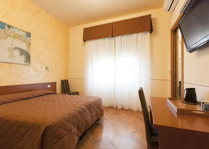 Ester Hotel