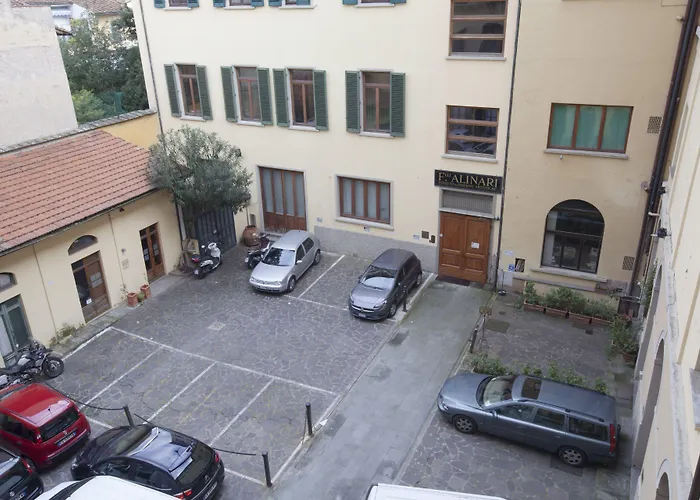 Ester Hotel 3*