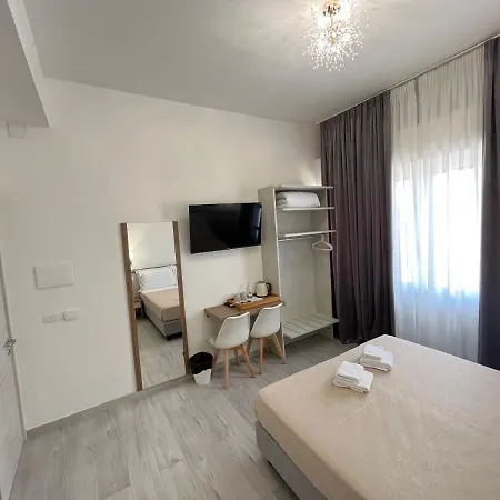 Ester Hotel 3*