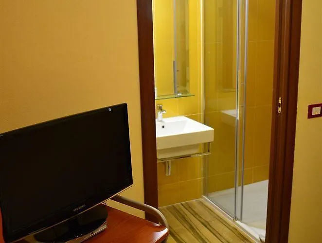 Ξενοδοχείο Ester 3*