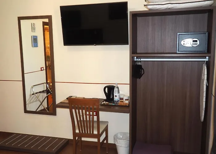 Ester Ξενοδοχείο 3*