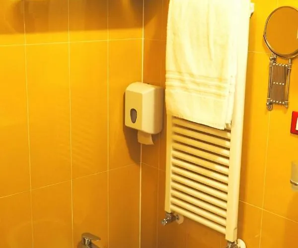 Ξενοδοχείο Ester